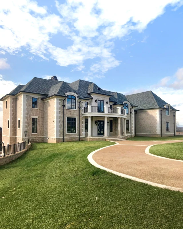 Brick builds the foundation, but details make the design!🌟 This home showcases Laredo brick, a warm, sophisticated choice, accented with cast stone details that add visual interest. From entryways to window surrounds, cast stone is a subtle way to elevate a home's exterior, creating a refined and intentional look. 

Learn more and explore all the different cast stone options by visiting a US Brick showroom or connecting with your local rep ~ We’re here to help! 

🇺🇸: Laredo Brick + Ivory Mortar, Crafted in Bessemer, AL